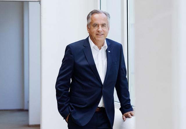 Josef_Simon_c_NÖM.jpg