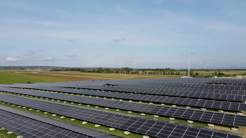 OMV und Verbund setzen gemeinsam eine Rekordanlage für Photovoltaik um.