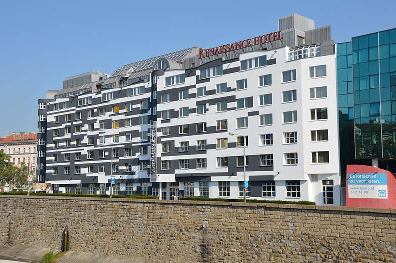 Foto: Das Renaissance Hotel an der Linken Wienzeile wurde mit einem Wärmedämmverbundsystem mit Steinwolle saniert. 