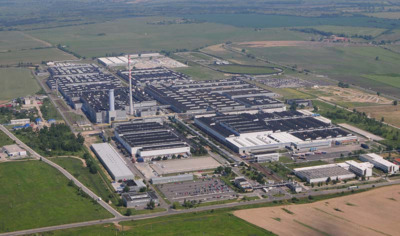 Foto: Automobilland: In Bratislava befindet sich neben den Standorten Martin und Stupava das größte Werk von VW in der Slowakei.
